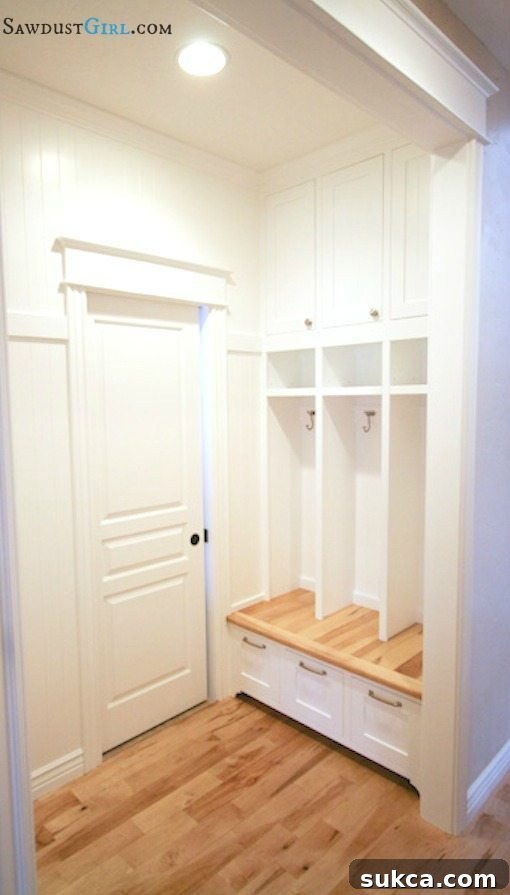 Built-in storage lockers