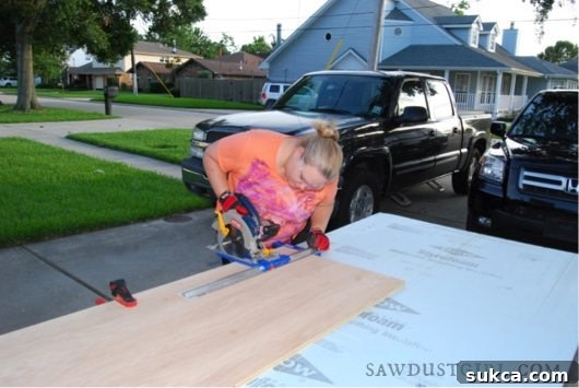 Using the Kreg Rip Cut for precise plywood strips Ripping oak plywood with Kreg Rip Cut for countertop width