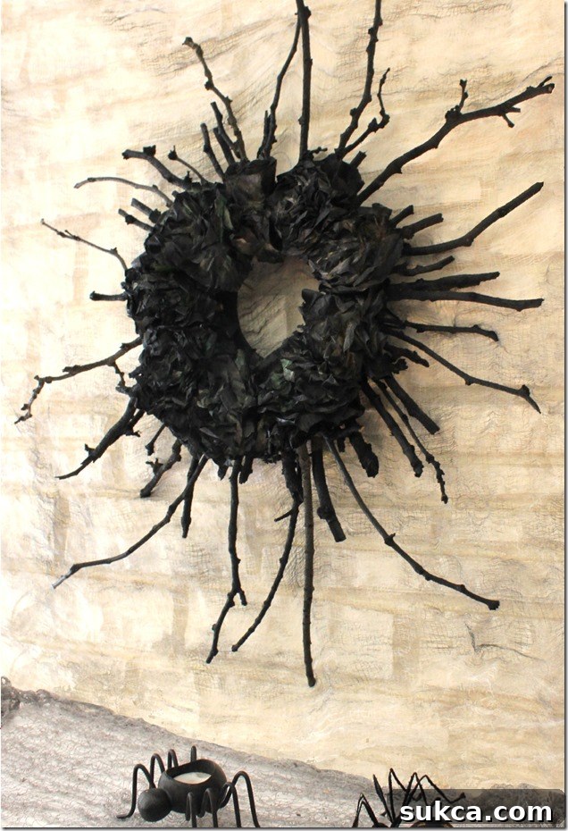 Spookey_Halloween_Stick_Wreath Spookey Halloween Stick Wreath - Overview
