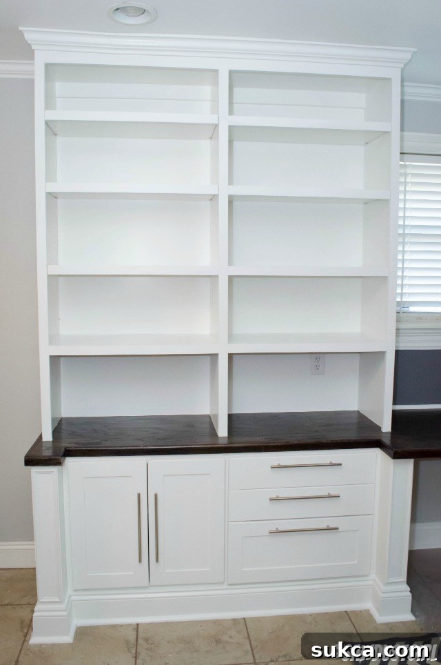 Built-in Office Furniture Built-in office suite. https://sawdustdiaries.com