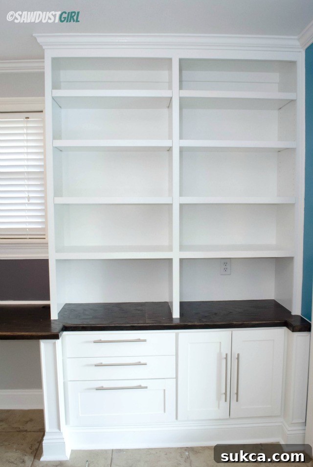 Built-in Office Furniture Built-in office suite. https://sawdustdiaries.com