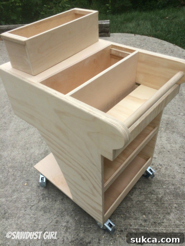 Free woodworking plans for a rolling tool cart with air compressor storage 