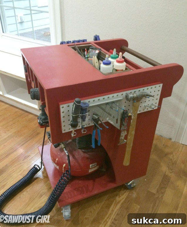 Store your air compressor, nail guns, drills and tons of other tools in this awesome rolling tool cart. Free woodworking plans!