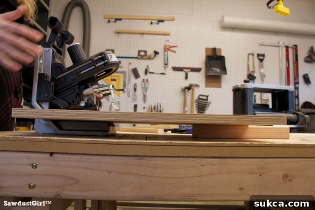Pocket hole jig supporting long and wide materials with a simple 2x4