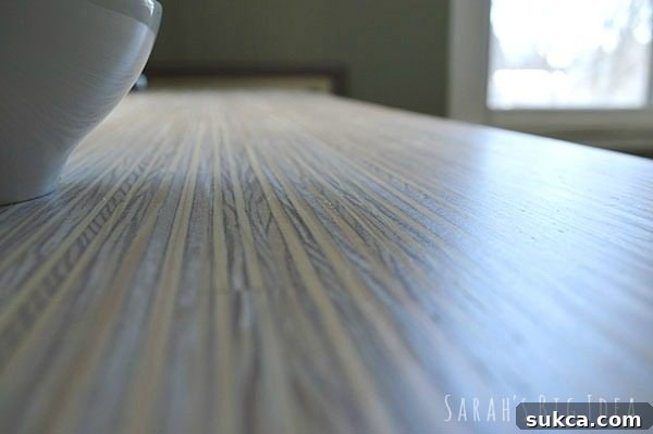 Cool diy plywood desk featured on https://TheSawdustDiaries.com