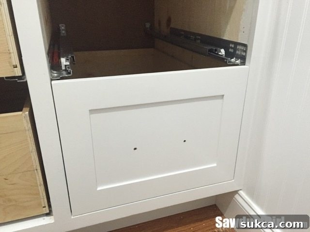 Fine-tuning drawer front alignment for a flawless cabinet look