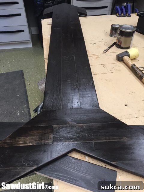Completed Stained Wood Arrow Finished look of the multi-stained giant pallet wood arrow