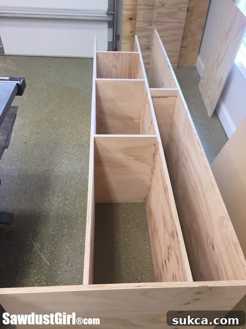 Build a rolling lumber cart with these free plans