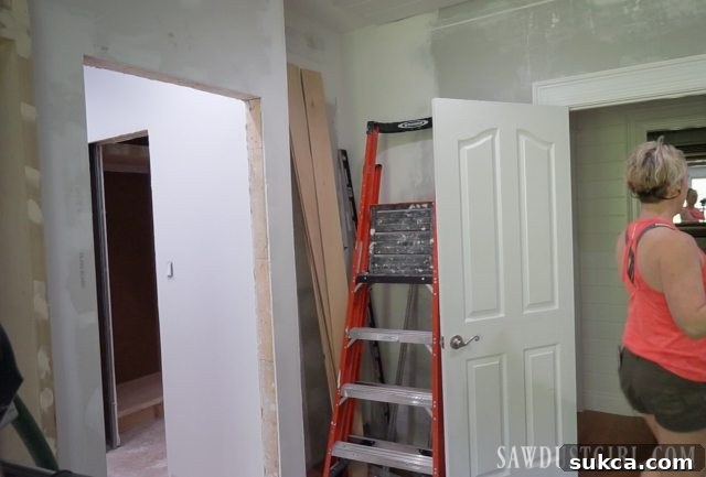 Installing bathroom door