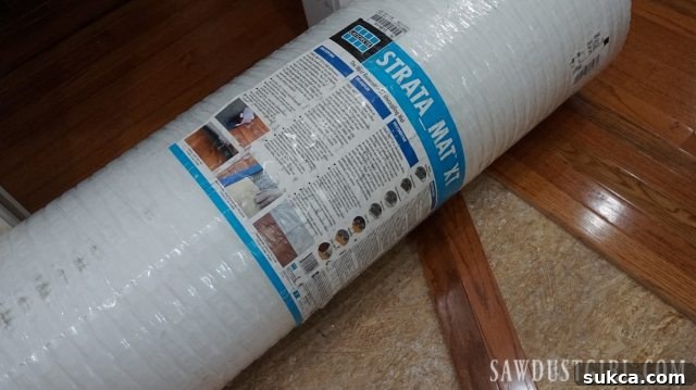 STRATA_MAT XT, the ideal uncoupling membrane for flush transitions Installing STRATA_MAT XT for a flush tile to hardwood floor