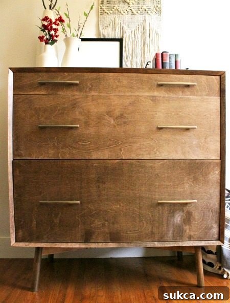 How to join cabinet sides with mitered corners for a Mid-Century Dresser