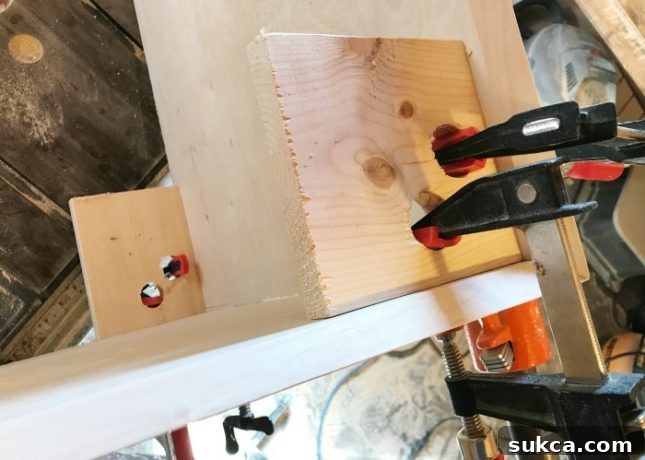 How to build a cabinet with two mitered corners glued up