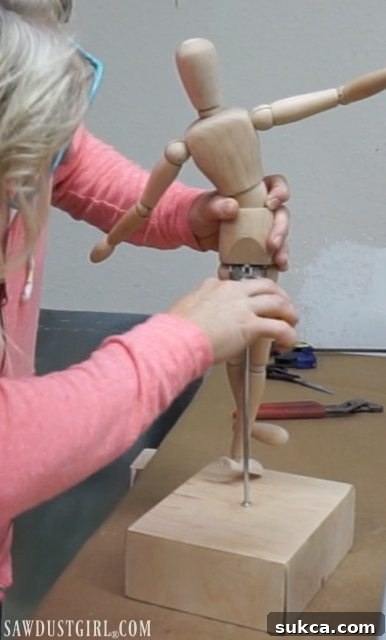 Mannequin Lamp Assembly Mounting Mannequin on Bolt