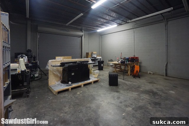 Spacious 27x27 Foot Workshop Bay Awaiting Optimal Tool Layout