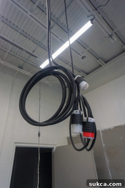 Central Power Drops Central power drops for workshop tools