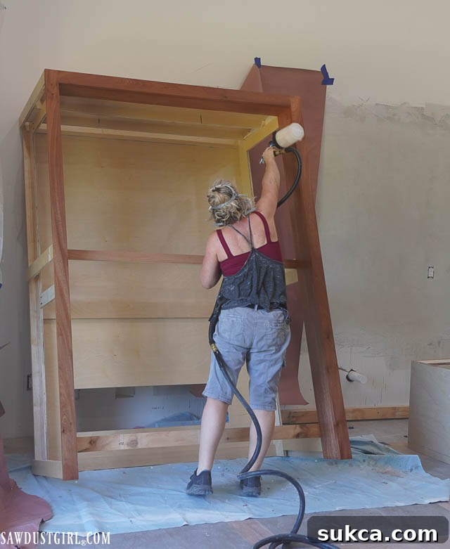 Overall view of the refrigerator cabinet structure