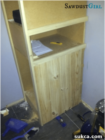 Small bedroom solutions - built-ins